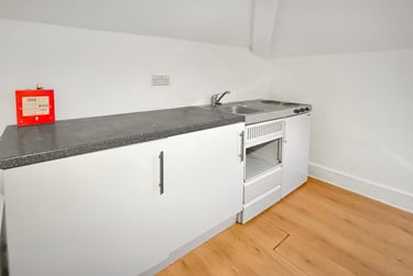 1 bed flat, c Clayponds Lane, Chiswick, London, TW80BN - Image 4