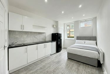 1 bed flat, c Clayponds Lane, Chiswick, London, TW80BN - Image 1