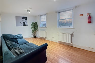 2 bed flat, Courthill Road, Hither Green, London, SE136DW - Image 8