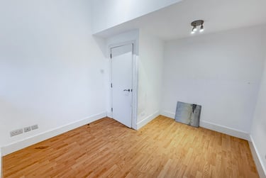 2 bed flat, Courthill Road, Hither Green, London, SE136DW - Image 7