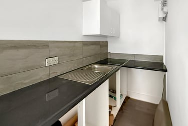 1 bed flat, a Clayponds Lane, Chiswick, London, TW80BN - Image 3