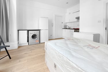 1 bed studio, Harlesden Gardens, Harlesden, London, NW104EX - Image 7