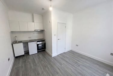 1 bed studio, Acton Lane, Harlesden, London, NW108TU - Image 6