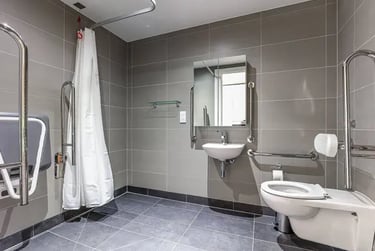 Deluxe Studio - Image 8