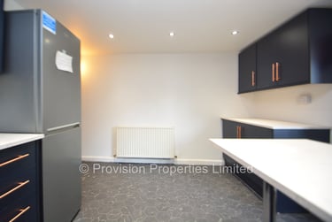 6 bed house, Manor Drive, Hyde Park, Leeds, LS61DD - Image 7