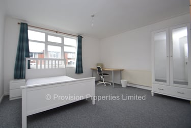 6 bed house, Manor Drive, Hyde Park, Leeds, LS61DD - Image 9