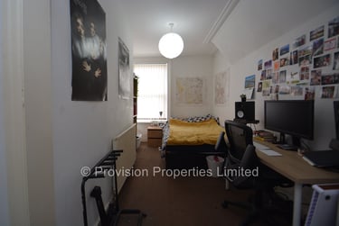 4 bed house, Delph Mount, Rampart Road, Leeds, LS62HS - Image 4