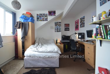 4 bed house, Delph Mount, Rampart Road, Leeds, LS62HS - Image 7