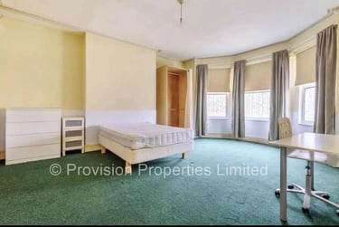 9 bed house, Belle Vue Road, Hyde Park, Leeds, LS61AL - Image 6