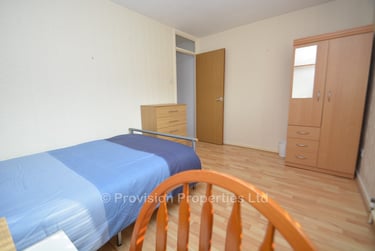 2 bed house, Well Close Rise, Woodhouse, Leeds, LS29EZ - Image 4