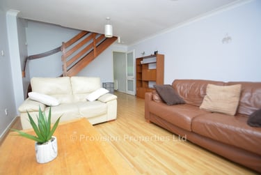 2 bed house, Well Close Rise, Woodhouse, Leeds, LS29EZ - Image 1