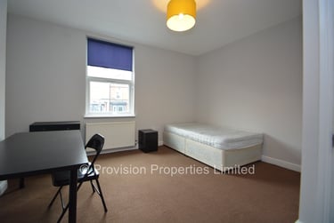 6 bed house, Ridgeway Terrace, Rampart Road, Leeds, LS62HU - Image 14