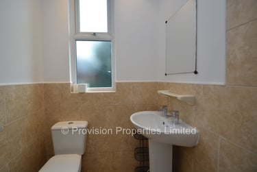 6 bed house, Ridgeway Terrace, Rampart Road, Leeds, LS62HU - Image 13