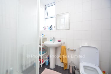 8 bed house, Mayville Avenue, Burley, Leeds, LS61NQ - Image 7