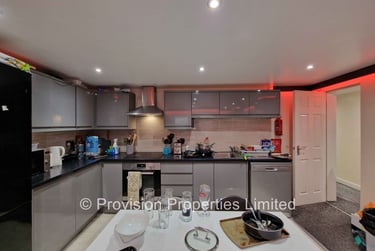 4 bed flat, North Grange Road, Headingley, Leeds, LS62BR - Image 4