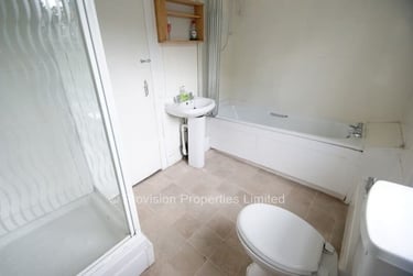 7 bed house, Norwood Terrace, Hyde Park, Leeds, LS61EA - Image 5