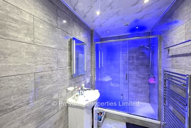 7 bed house, Norwood Terrace, Hyde Park, Leeds, LS61EA - Image 2