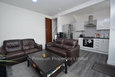 2 bed house, Kelsall Terrace, Hyde Park, Leeds, LS61RD - Image 1
