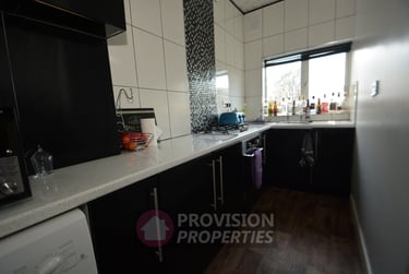 1 bed flat, Belle Vue Road, Hyde Park, Leeds, LS31HG - Image 4