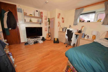 6 bed house, Thornville Avenue, Hyde Park, Leeds, LS61JS - Image 7