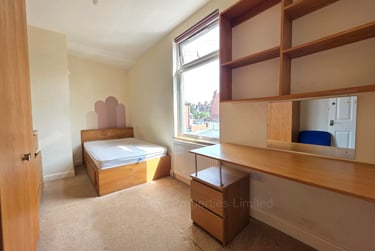 9 bed house, Headingley Avenue, Headingley, Leeds, LS63ER - Image 9