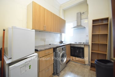1 bed flat, Regent Terrace, Hyde Park, Leeds, LS61NP - Image 3