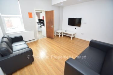 6 bed house, Ashville Avenue, Burley, Leeds, LS61LX - Image 1