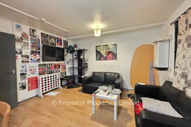 3 bed flat, Regent Terrace, Hyde Park, Leeds, LS61NP - Image 3