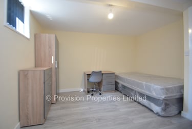 3 bed house, Harold Place, Hyde Park, Leeds, LS61PQ - Image 12