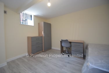 3 bed house, Harold Place, Hyde Park, Leeds, LS61PQ - Image 11
