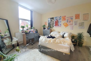 3 bed house, Harold Place, Hyde Park, Leeds, LS61PQ - Image 2