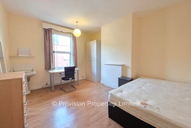 4 bed house, Branksome Place, Hyde Park, Leeds, LS61RQ - Image 3