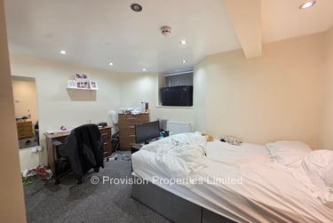 6 bed house, Hessle Place, Hyde Park, Leeds, LS61EU - Image 7