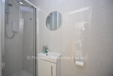 1 bed flat, Moorland Road, Hyde Park, Leeds, LS61AL - Image 4