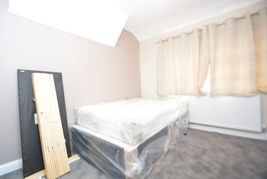 6 bed house, Newport View, Burley, Leeds, LS63DJ - Image 9