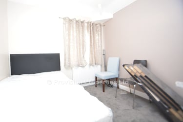 6 bed house, Newport View, Burley, Leeds, LS63DJ - Image 7