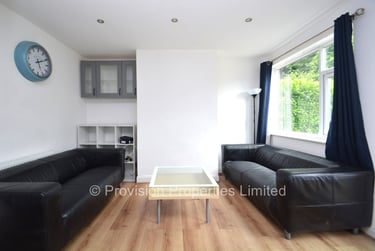 3 bed house, Kelso Gardens, Hyde Park, Leeds, LS29PS - Image 3