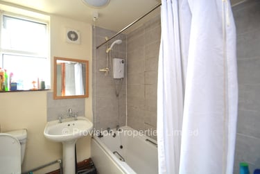 8 bed house, Hill Top Street, Hyde Park, Leeds, LS61NW - Image 10