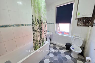 2 bed house, Harold View, Hyde Park, Leeds, LS61PP - Image 3