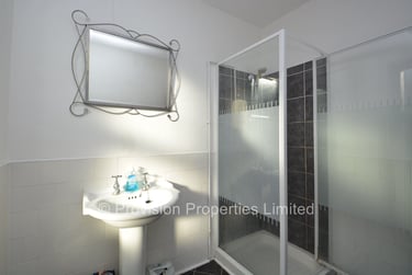 2 bed house, Thornville Road, Burley, Leeds, LS61JY - Image 5