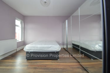 2 bed house, Burley Lodge Road, Burley, Leeds, LS61QF - Image 12