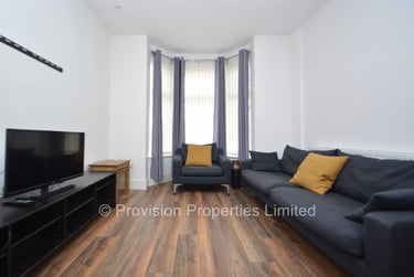 2 bed house, Burley Lodge Road, Burley, Leeds, LS61QF - Image 4