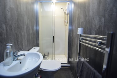 6 bed house, Manor Drive, Hyde Park, Leeds, LS61DD - Image 7