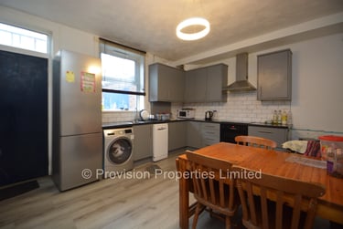 3 bed house, Burley Lodge Terrace, Burley, Leeds, LS61QA - Image 2
