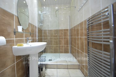 6 bed house, Woodsley Road, Hyde Park, Leeds, LS31DU - Image 4