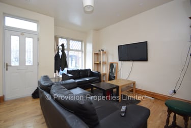 4 bed house, Hessle Mount, Hyde Park, Leeds, LS61EP - Image 1