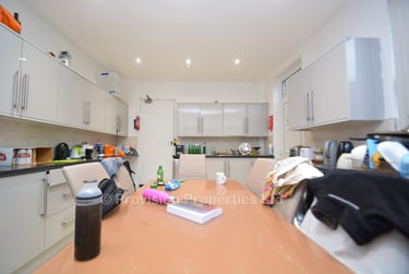 10 bed house, Bainbrigge Road, Headingley, Leeds, LS63AD - Image 5