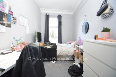 8 bed house, Victoria Road, Hyde Park, Leeds, LS61AS - Image 8