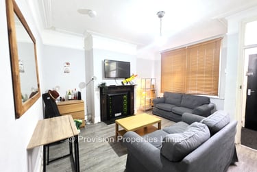 3 bed house, Mayville Place, Burley, Leeds, LS61NE - Image 1