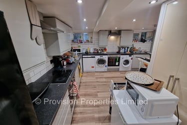 9 bed house, St Michaels Villas, Headingley, Leeds, LS63AF - Image 4